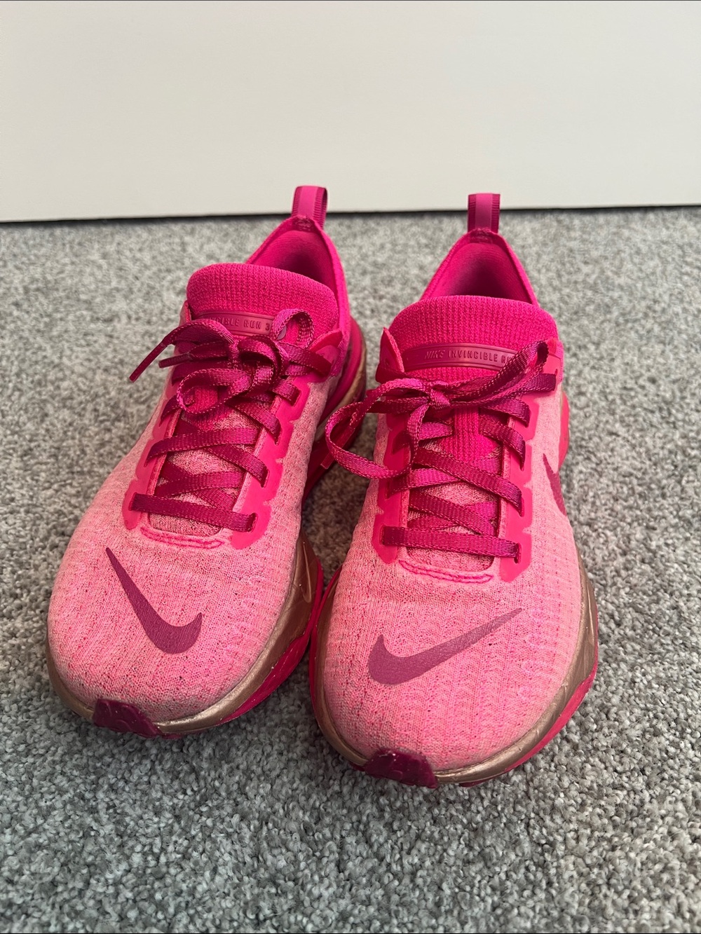 Nike Women's Bright Fuchsia Athletic Running Shoes